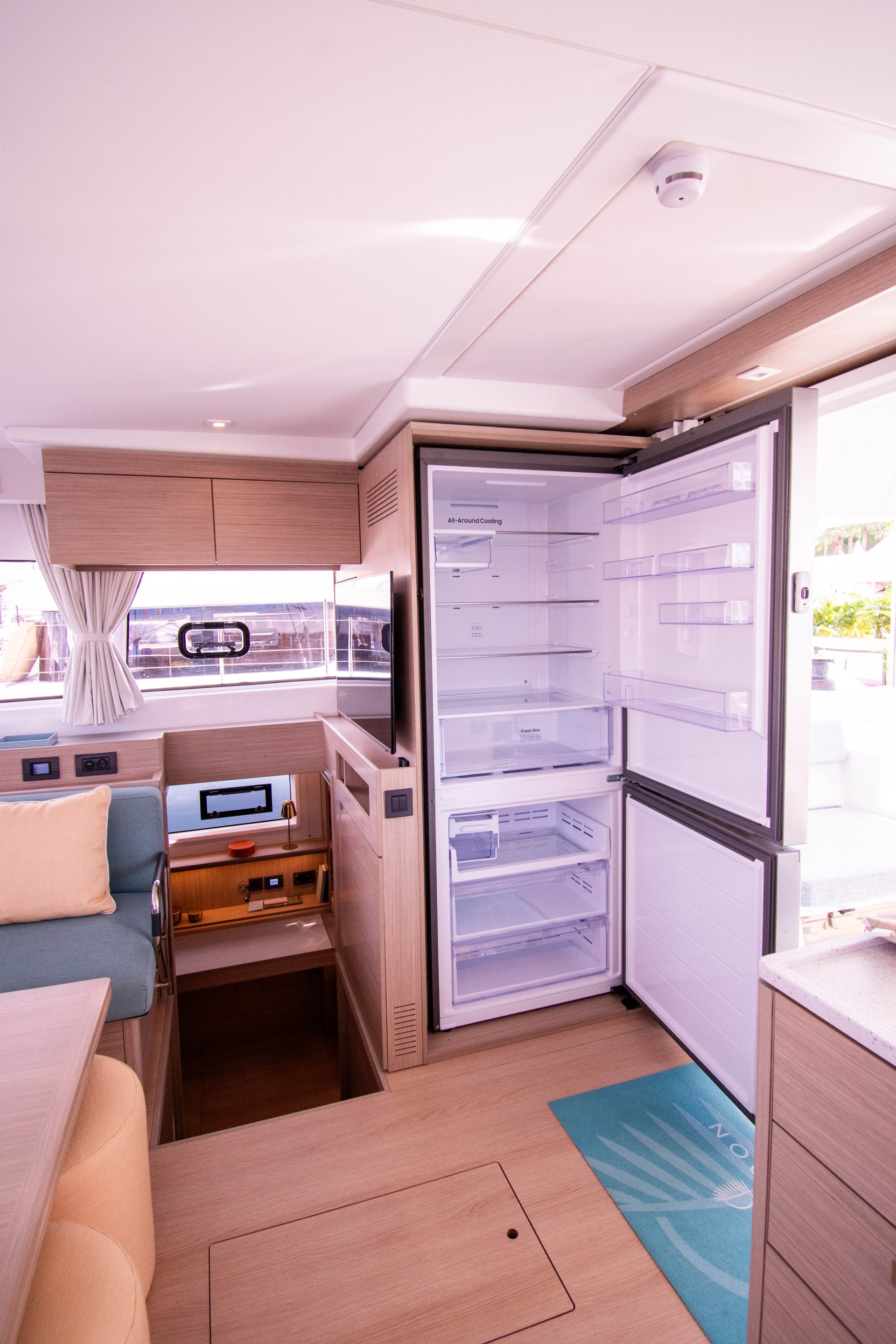 Lagoon 47 Catamaran with huge Salon Lagoon 47 Catamaran with huge Salon